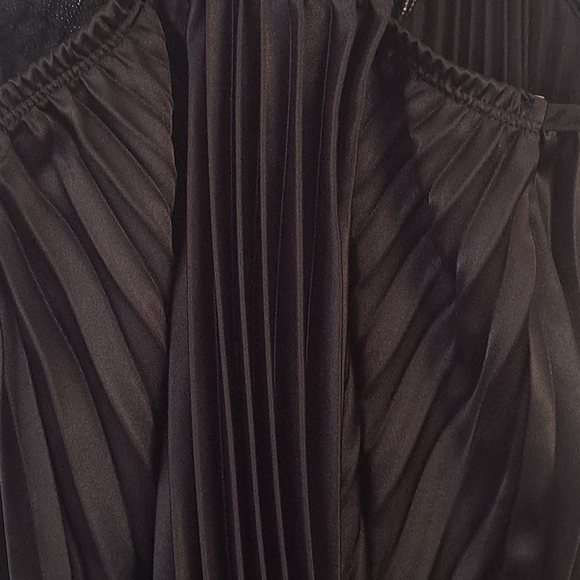 Beaded top. - Picture 2 of 3